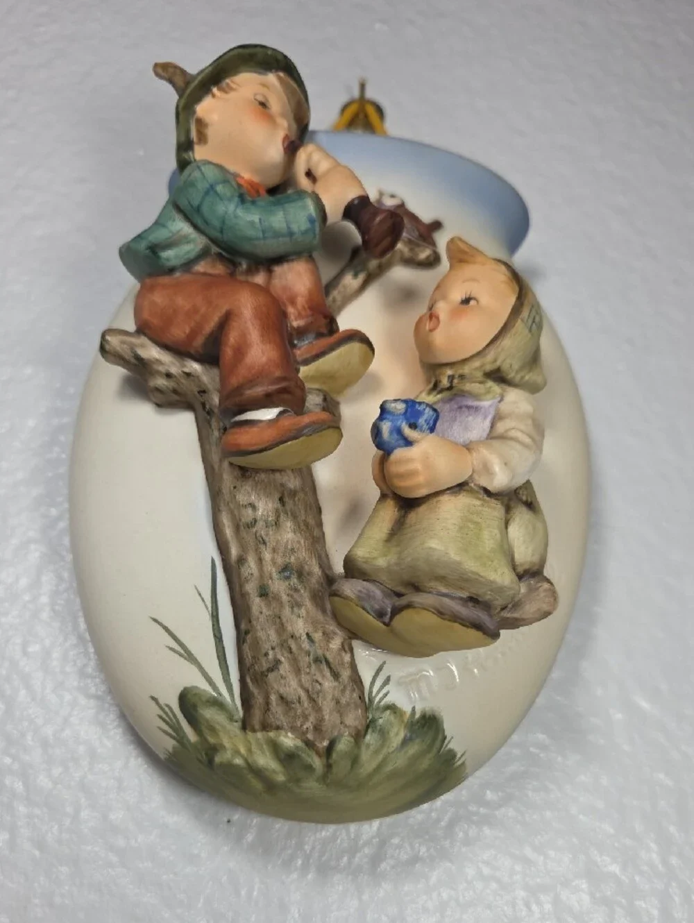 Vintage Hummel 1958 360/A Cream Wall Plaque with Boy, Girl & Bird